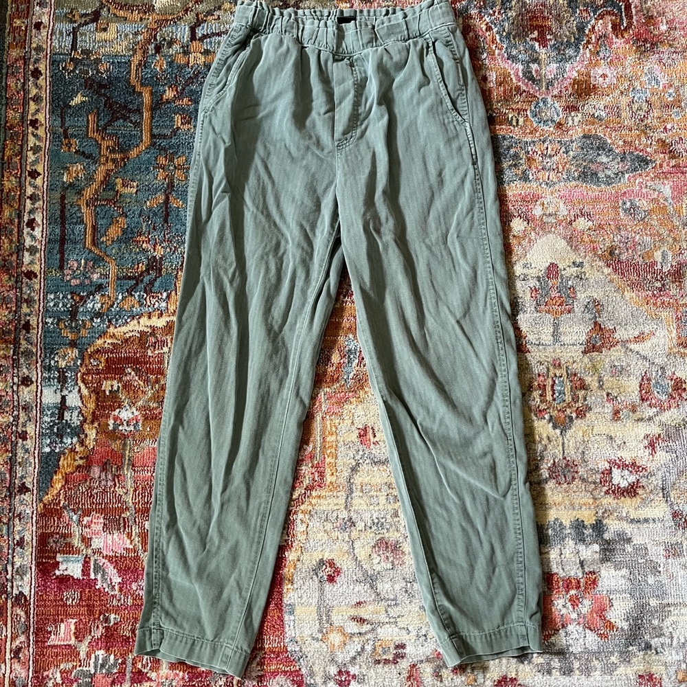 Green GAP Casual Pants